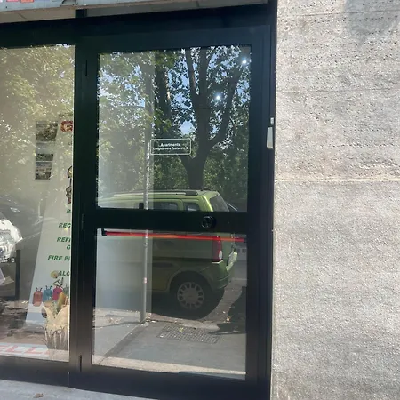 Lungotevere Testaccio 6 -