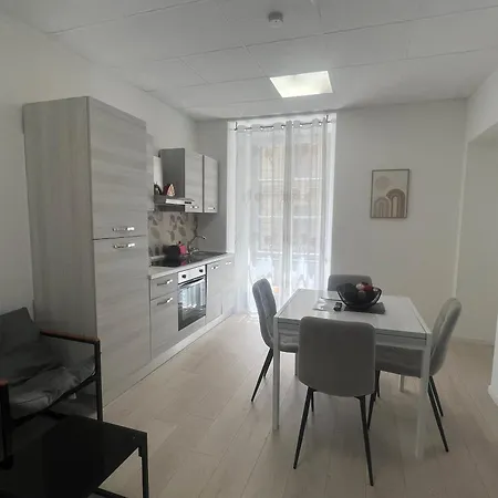 Morena Πανσιόν